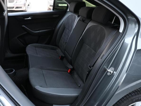 Volkswagen Polo VI с пробегом 2022 года, цена 1 587 030 рублей, 149735 км, лифтбек, Автокод Объявления