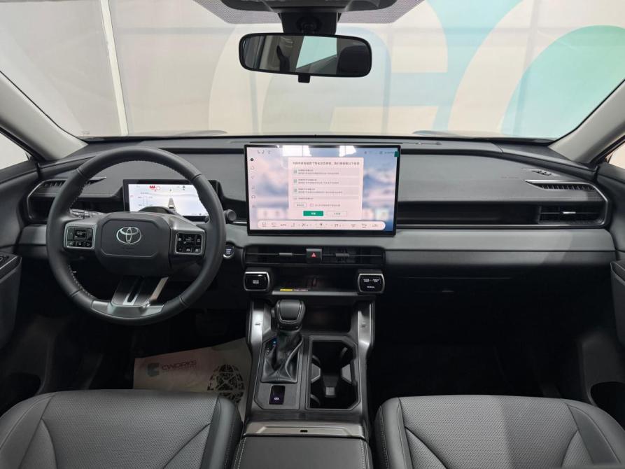 Toyota RAV4 VI (XA60) Набережные Челны  - изображение 18