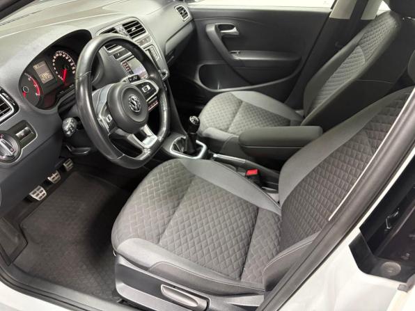 Volkswagen Polo V Рестайлинг с пробегом 2018 года, цена 1 238 000 рублей, 67099 км, седан, Автокод Объявления