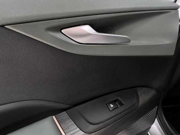 Changan Lamore с пробегом 2024 года, цена 2 000 000 рублей, 11037 км, седан, Автокод Объявления