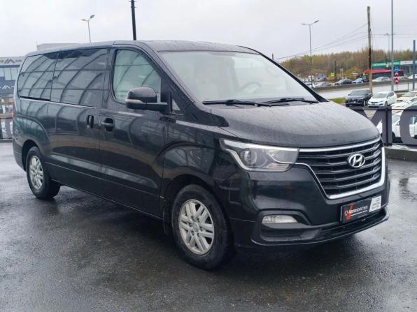 Hyundai H-1 II Рестайлинг 2 с пробегом 2019 года, цена 2 620 000 рублей, 223000 км, минивэн, Автокод Объявления