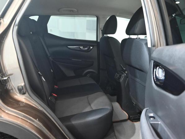 Nissan Qashqai II с пробегом 2015 года, цена 1 650 000 рублей, 96752 км, внедорожник, Автокод Объявления