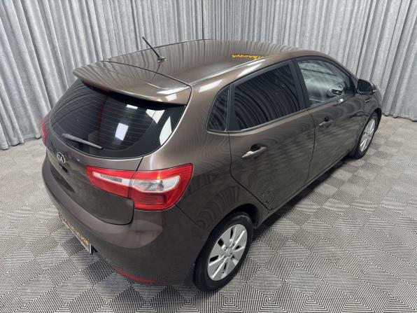 Kia Rio III с пробегом 2014 года, цена 950 000 рублей, 133759 км, хэтчбек, Автокод Объявления