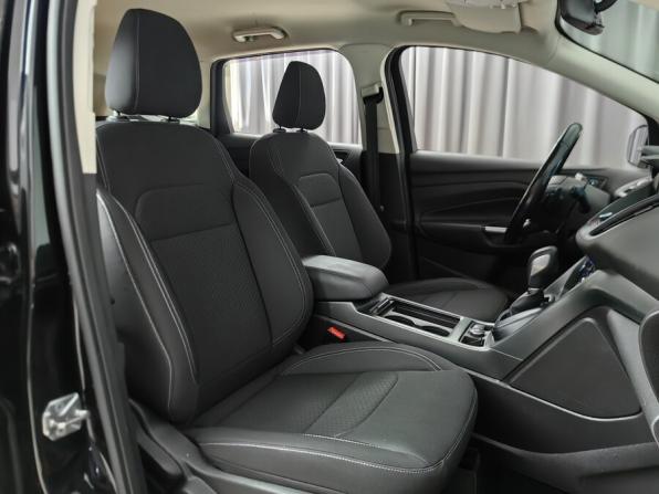 Ford Kuga II Рестайлинг с пробегом 2018 года, цена 1 368 000 рублей, 233780 км, внедорожник, Автокод Объявления