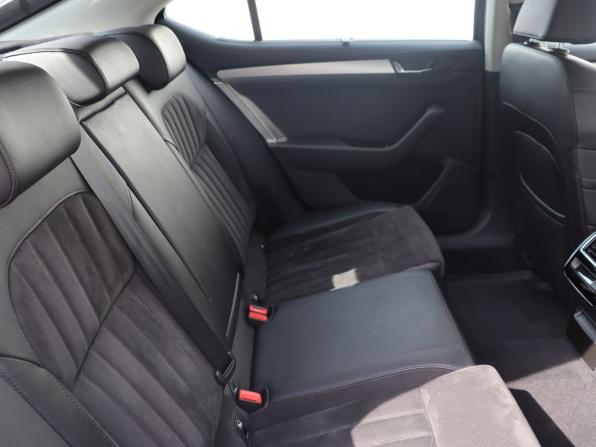 Skoda Superb III с пробегом 2015 года, цена 1 599 000 рублей, 135132 км, лифтбек, Автокод Объявления