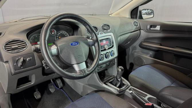 Ford Focus II с пробегом 2005 года, цена 320 000 рублей, 236589 км, хэтчбек, Автокод Объявления