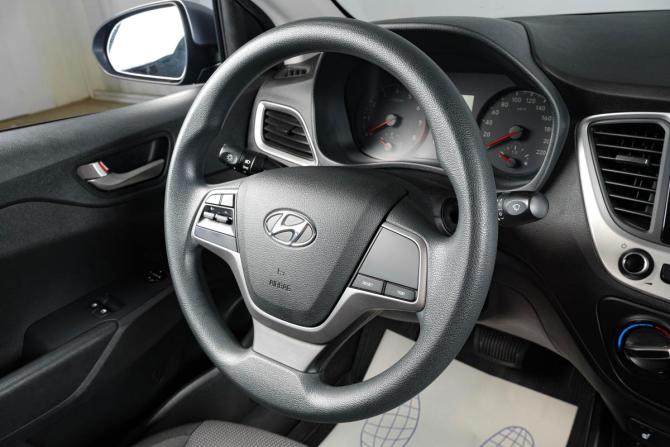 Hyundai Solaris II с пробегом 2017 года, цена 1 259 000 рублей, 111500 км, седан, Автокод Объявления