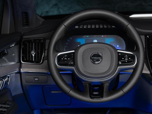 Новый Volvo XC90 II Рестайлинг 2 2026 года, цена 11 250 000 рублей, внедорожник, Автокод Объявления
