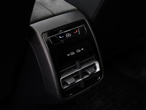Volkswagen Tiguan III (China Market) с пробегом 2024 года, цена 4 599 000 рублей, 37050 км, внедорожник, Автокод Объявления
