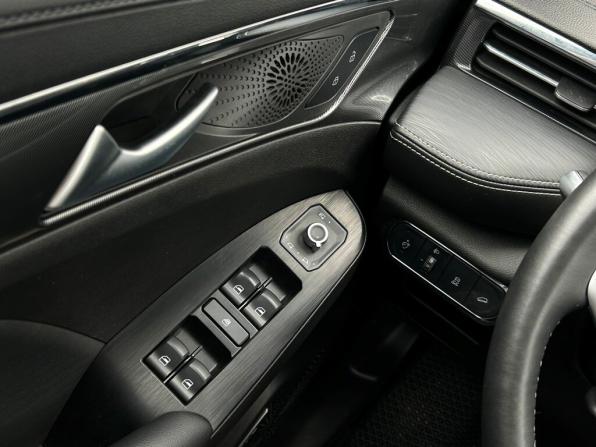 Haval Jolion I Рестайлинг с пробегом 2024 года, цена 1 787 400 рублей, 41120 км, внедорожник, Автокод Объявления