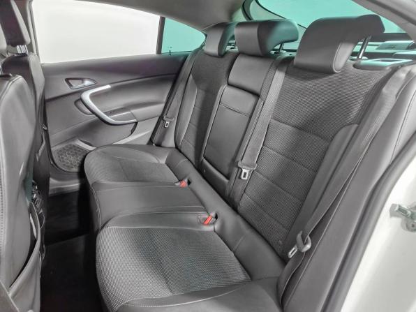 Opel Insignia I с пробегом 2013 года, цена 752 000 рублей, 255139 км, хэтчбек, Автокод Объявления