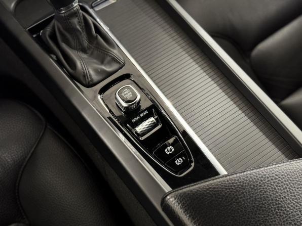 Volvo XC60 II с пробегом 2020 года, цена 3 600 000 рублей, 108000 км, внедорожник, Автокод Объявления