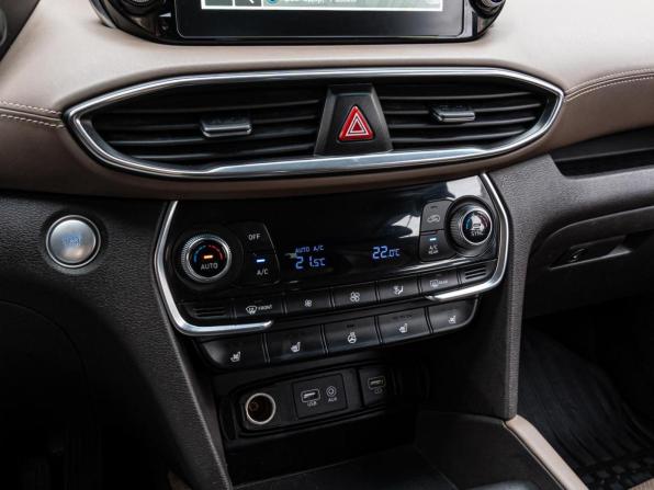 Hyundai Santa Fe IV с пробегом 2018 года, цена 2 598 000 рублей, 180659 км, внедорожник, Автокод Объявления
