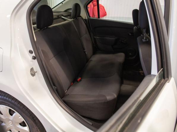 Renault Logan II с пробегом 2015 года, цена 570 000 рублей, 308129 км, седан, Автокод Объявления