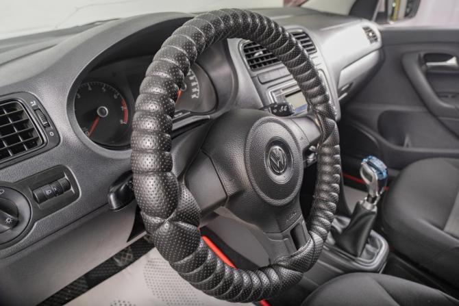Volkswagen Polo V Рестайлинг с пробегом 2015 года, цена 899 000 рублей, 206000 км, седан, Автокод Объявления