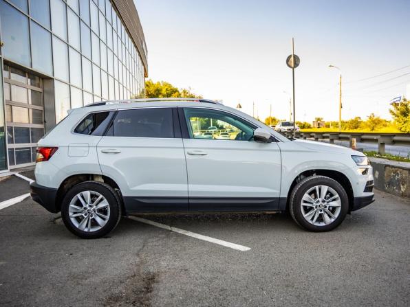 Skoda Karoq I с пробегом 2022 года, цена 2 698 000 рублей, 23456 км, внедорожник, Автокод Объявления