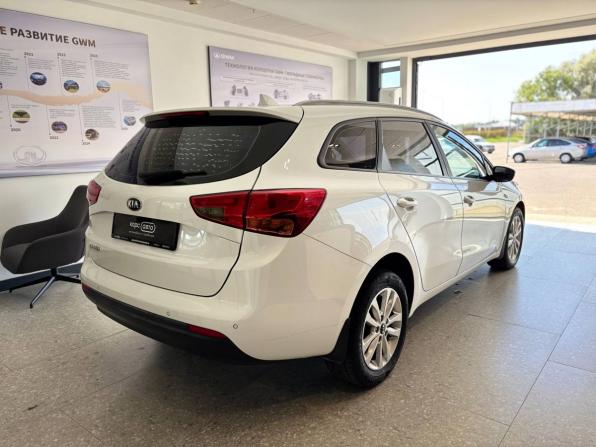 Kia Ceed II Рестайлинг с пробегом 2017 года, цена 1 365 000 рублей, 122742 км, универсал, Автокод Объявления