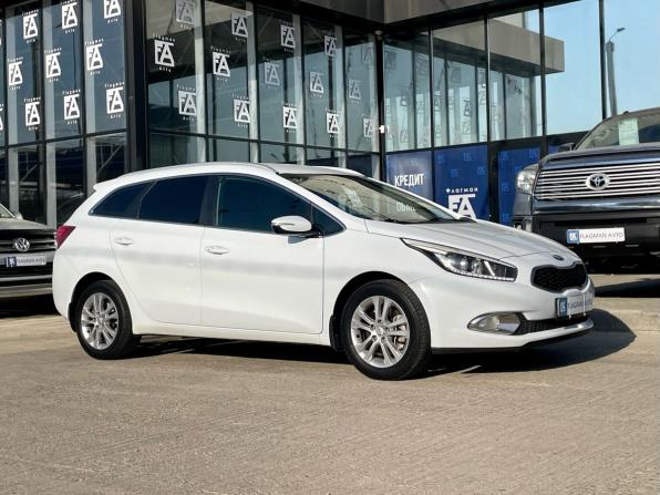 Kia Ceed II с пробегом 2014 года, цена 1 250 000 рублей, 164000 км, универсал, Автокод Объявления