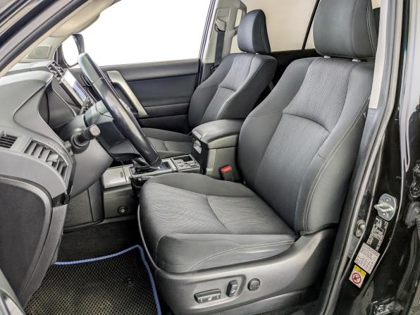 Toyota Land Cruiser Prado 150 Series Рестайлинг 2 с пробегом 2019 года, цена 4 650 000 рублей, 153000 км, внедорожник, Автокод Объявления