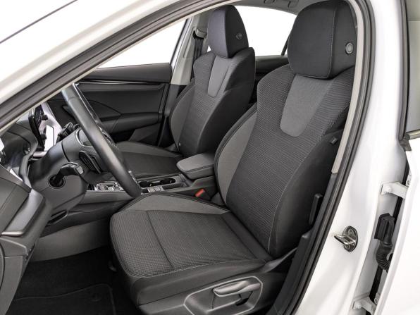 Skoda Octavia IV (A8) с пробегом 2022 года, цена 2 680 000 рублей, 34856 км, лифтбек, Автокод Объявления