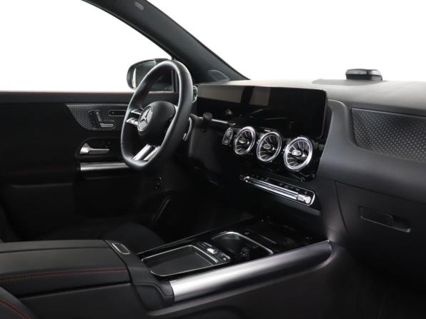 Mercedes-Benz GLA II (H247) Рестайлинг с пробегом 2025 года, цена 6 137 010 рублей, 3656 км, внедорожник, Автокод Объявления