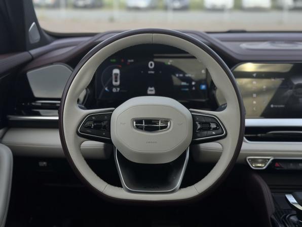 Geely Monjaro I с пробегом 2023 года, цена 2 870 000 рублей, 109425 км, внедорожник, Автокод Объявления