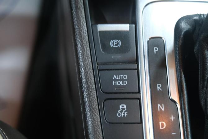 Volkswagen Passat B7 с пробегом 2011 года, цена 999 000 рублей, 371000 км, седан, Автокод Объявления