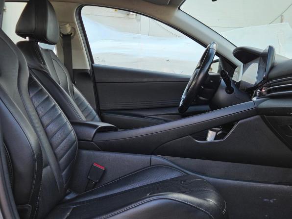 Hyundai Elantra VII (CN7) с пробегом 2021 года, цена 1 899 000 рублей, 117600 км, седан, Автокод Объявления
