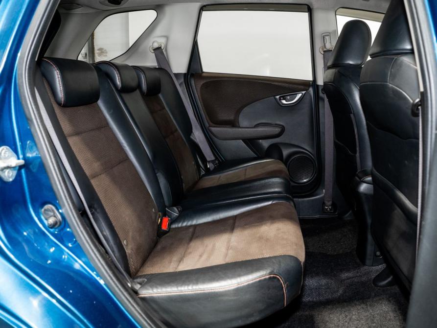 Honda Fit Shuttle I Рестайлинг Чита  - изображение 5