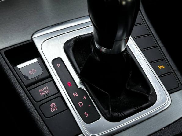 Volkswagen Passat CC I Рестайлинг с пробегом 2012 года, цена 1 280 000 рублей, 256000 км, седан, Автокод Объявления