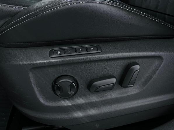 Skoda Karoq I с пробегом 2020 года, цена 2 850 000 рублей, 46098 км, внедорожник, Автокод Объявления