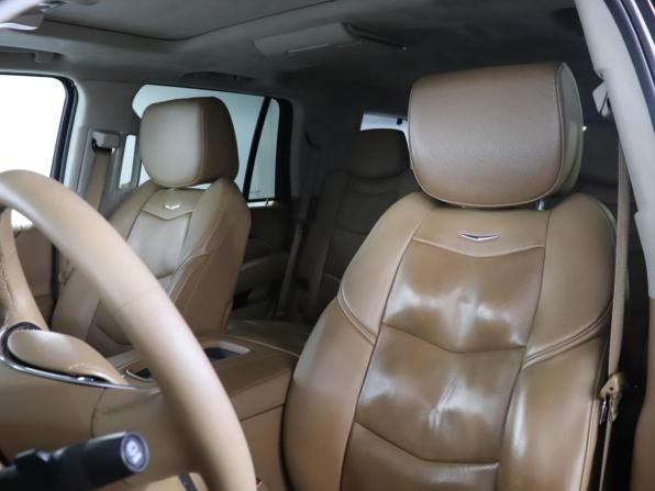 Cadillac Escalade IV с пробегом 2015 года, цена 3 744 000 рублей, 176778 км, внедорожник, Автокод Объявления