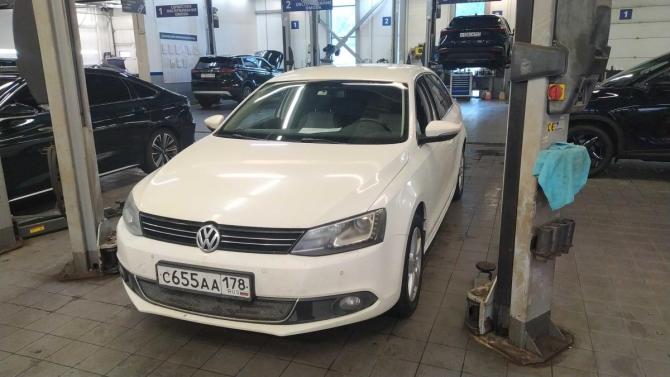 Volkswagen Jetta VI