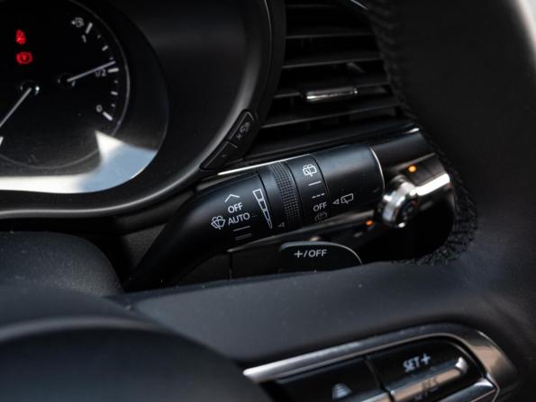 Mazda 3 IV (BP) с пробегом 2019 года, цена 2 130 000 рублей, 93569 км, хэтчбек, Автокод Объявления