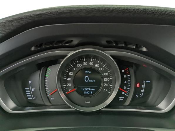 Volvo V40 Cross Country I с пробегом 2013 года, цена 1 650 000 рублей, 117941 км, хэтчбек, Автокод Объявления