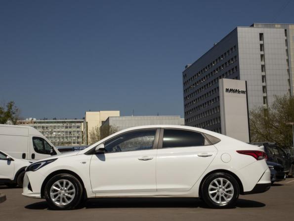 Hyundai Solaris II Рестайлинг с пробегом 2021 года, цена 1 538 000 рублей, 116174 км, седан, Автокод Объявления