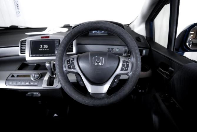 Honda Freed I Рестайлинг с пробегом 2013 года, цена 1 099 000 рублей, 202831 км, компактвэн, Автокод Объявления