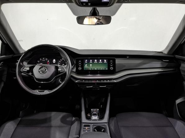 Skoda Octavia IV (A8) с пробегом 2021 года, цена 2 425 000 рублей, 76127 км, лифтбек, Автокод Объявления