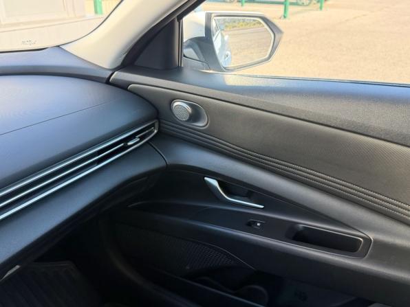 Hyundai Elantra VII (CN7) с пробегом 2023 года, цена 2 150 000 рублей, 47493 км, седан, Автокод Объявления
