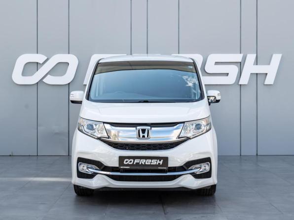 Honda Stepwgn V с пробегом 2015 года, цена 2 020 000 рублей, 125301 км, минивэн, Автокод Объявления