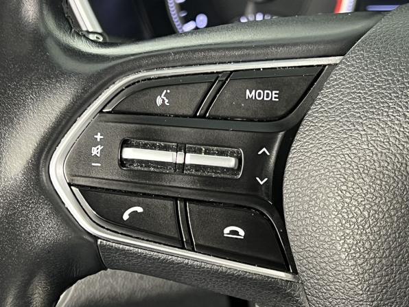 Hyundai Santa Fe IV с пробегом 2018 года, цена 2 635 000 рублей, 150700 км, внедорожник, Автокод Объявления