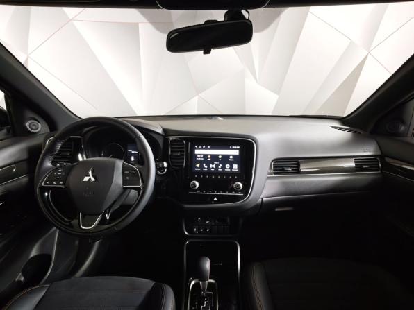 Mitsubishi Outlander III Рестайлинг 3 с пробегом 2022 года, цена 2 895 000 рублей, 30953 км, внедорожник, Автокод Объявления