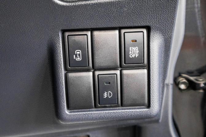 Nissan Roox I с пробегом 2012 года, цена 599 000 рублей, 80000 км, микровэн, Автокод Объявления