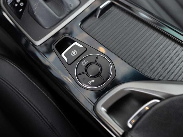 Hyundai i40 I Рестайлинг с пробегом 2015 года, цена 1 300 000 рублей, 107854 км, седан, Автокод Объявления
