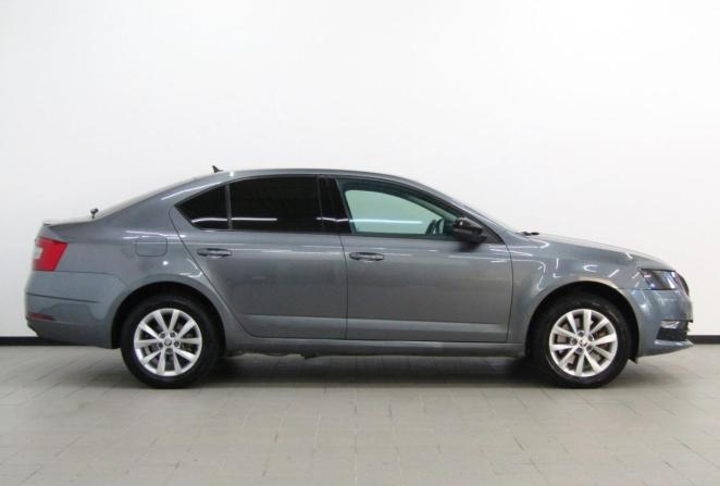Skoda Octavia III (A7) Рестайлинг с пробегом 2018 года, цена 1 850 000 рублей, 161346 км, лифтбек, Автокод Объявления