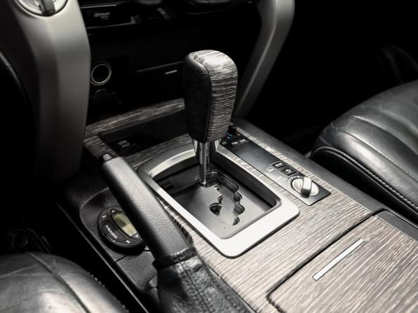 Toyota Land Cruiser 200 Series Рестайлинг 1 с пробегом 2014 года, цена 3 860 000 рублей, 283888 км, внедорожник, Автокод Объявления