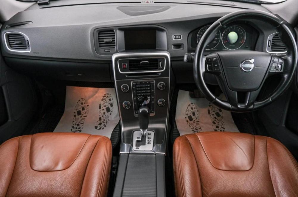 Volvo V60 I Красноярск  - изображение 11