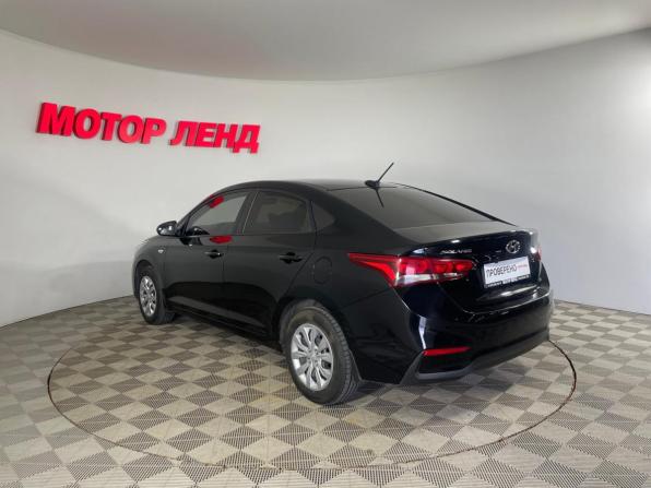 Hyundai Solaris II с пробегом 2018 года, цена 1 449 000 рублей, 93980 км, седан, Автокод Объявления