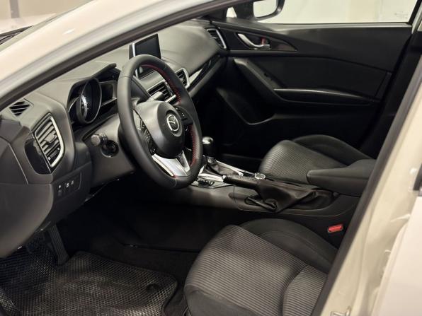 Mazda 3 III (BM) с пробегом 2014 года, цена 1 295 000 рублей, 179000 км, седан, Автокод Объявления