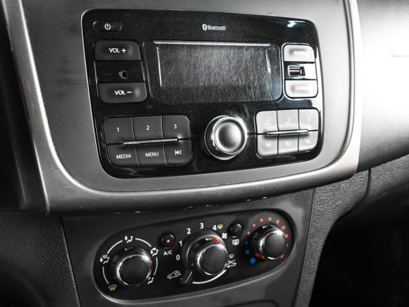 Renault Logan II Рестайлинг с пробегом 2020 года, цена 749 000 рублей, 121008 км, седан, Автокод Объявления